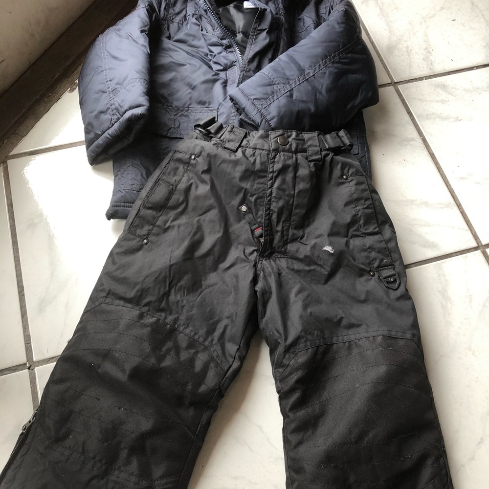 Ski vest and pants and gloves (bonus mitts incl)
